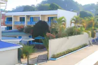 Pacific Paradise Motel Hotels in Hideaway Island