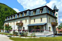 โรงแรม Saisera - ที่มีที่จอดรถ