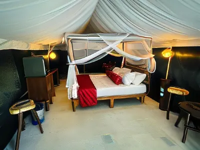 Nagara Lake Glamping Resort Hotels near Bandagiriya Raja Maha Viharaya