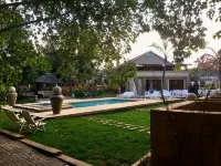 The Afropolitan - Private Pools