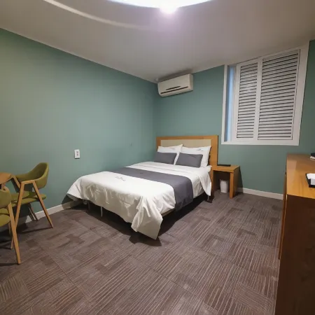 The 7 Hotel