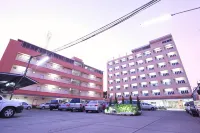 P.A. Place Hotel - parking