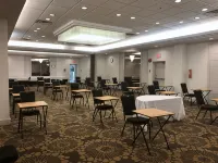 Executive Suites Hotel & Conference Center, Metro Vancouver - breakfast