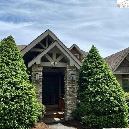 Amazing Sugar Mtn condo with long range layered Mountain View’s.<br>