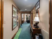 Stunning Golf Views on Pinehurst National No. 9. A Luxurious Retreat Awaits. Hotels in Pinehurst