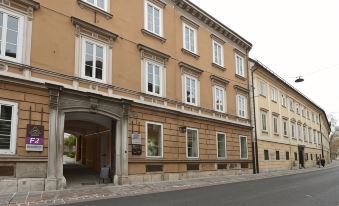 Atik Rooms