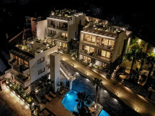 Beach Walk Luxury Suites - parking