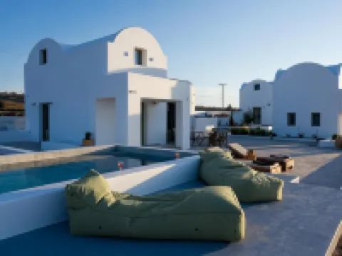Oia Kissiri - Private Pool Villas Hotels in Finikia