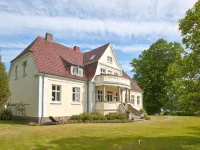 Tiendegaarden Møns Klint Hotels in Borre