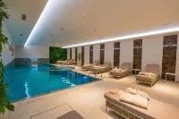 Hotel Golden Palace - Kolam Renang