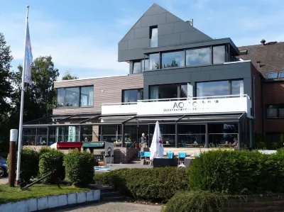 Acqua Strande Yachthotel & Restaurant Hotels in Osdorf