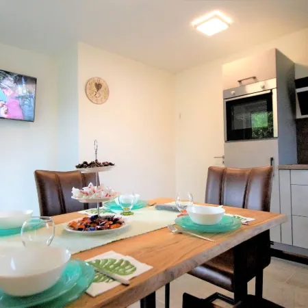 Overath Luxus Apartments Отели в г. Оверат