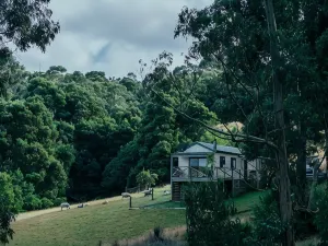Johanna River Farm & Cottages