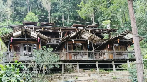 IngDoi MaeKamPong