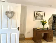 Melin Tregib Hotels in Llandybïe