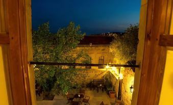 ARİSTONİCUS BUTİK HOTEL