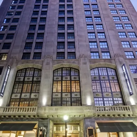 Hampton Inn & Suites Cincinnati-Downtown