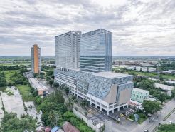 홀리데이 인 익스프레스 & 스위트 반자르마신 바이 IHG