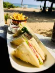 Yala Waves Beach Resort Hotel di Kirinda