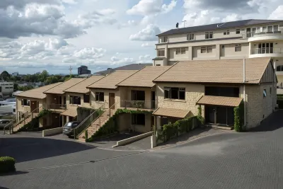 Lake Point Motel Hotels in Hamilton