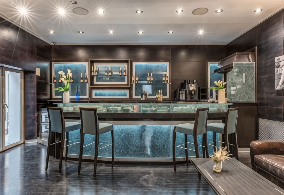 라 그리페 로마 - 엠갤러리 컬렉션