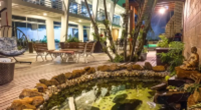 法瓦雷託飯店及旅館 英國區附近的飯店