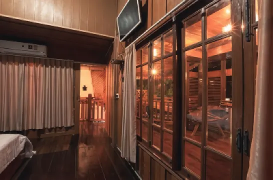 더 히스토리 카페 & 게스트하우스 왓 마하 탓 주변 호텔