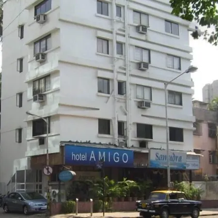 Hotel Amigo Отели рядом с достопримечательностью «Железнодорожный вокзал Дадар»