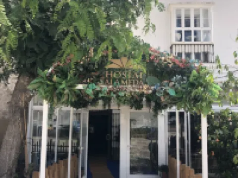 ホスタル アラメダ タリファのホテル