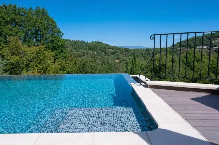 Le Mas de la Verrerie Отели в г. Лез Адре-де-Л'Эстерель