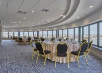 Hyatt Regency Milwaukee Hotels in Milwaukee