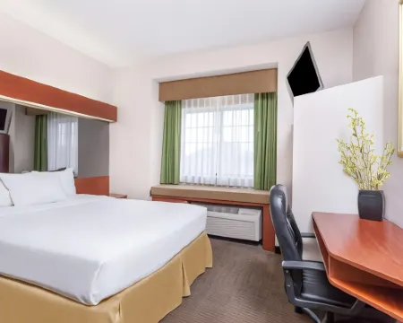 Days Inn by Wyndham Near Kansas Speedway Hotels in Wyandotte County