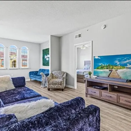 Stunning Condo 15 minutes from Ft. Myers & Sanibel beach