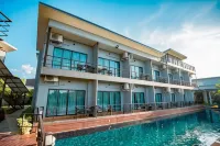 Phuengluang Riverside Hotel Chanthaburi - Pool