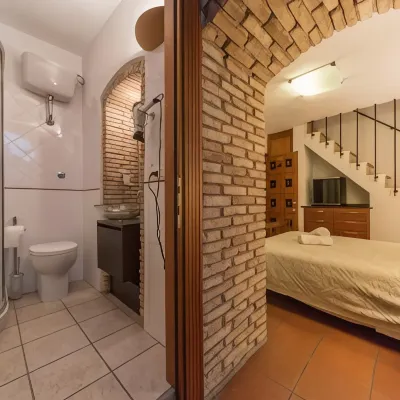 Relais del Porto Hotels near The Royal Palace