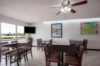 Howard Johnson by Wyndham Vero Beach/I-95 Hotels in West Vero Corridor