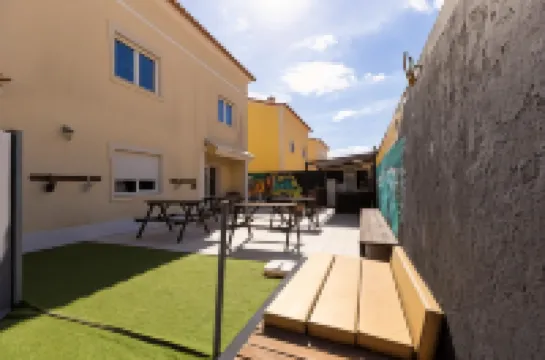 Pineapple Surf House فنادق في 