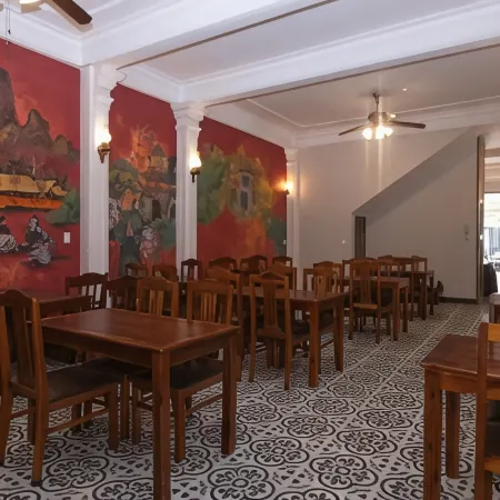 Jade Hotel