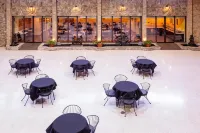 Park Inn by Radisson Sharon فنادق في Shenango Township