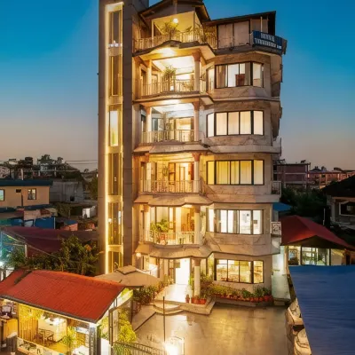 Trekkers Inn Boutique Hotel Pokhara Отели рядом с достопримечательностью «Водопад Деви»