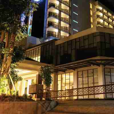 Illira Hotel Banyuwangi Hotel Exterior