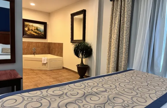 麥庫姆唄盟套房酒店