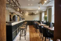 The Chequers Hotel - bar