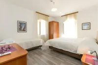 Garden Apartment Hotel
