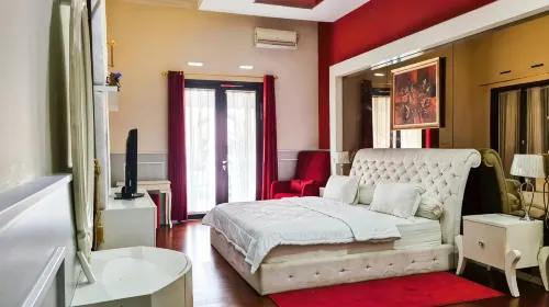 Kota Baru Parahyangan 27 House with Private Pool Near Ikea Hotels in Batujajar