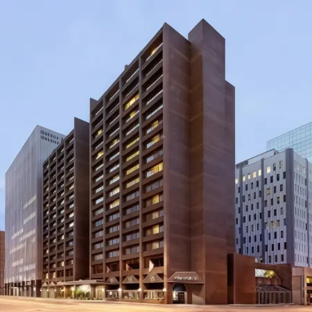 Sheraton Ottawa Hotel Отели рядом с достопримечательностью «Национальный военный мемориал Канады»
