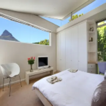 Lion's View Villa & Apartment