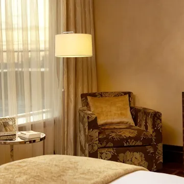 Continental Hotel (Континенталь)