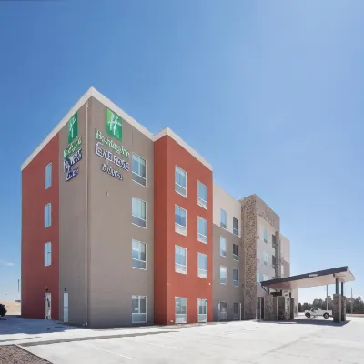 Holiday Inn Express & Suites GOODLAND I-70 by IHG Hotels in 