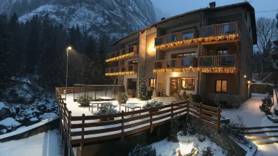 Hotel le Cime Hotels near Riserva Naturale Val di Mello